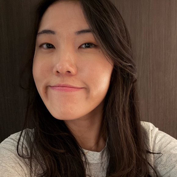 Poshmark profile picture for @dots